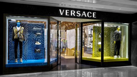 versace firenze lavora con noi|versace novara lavora con noi.